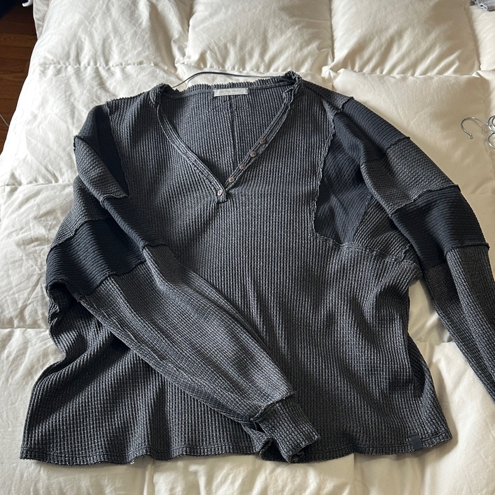 FREE PEOPLE Gray Henley